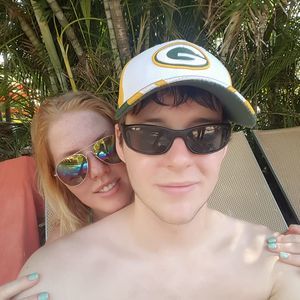 Meet your Posher, Lee